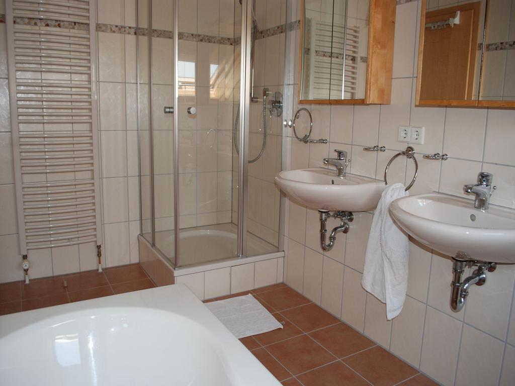 Straubenhardt Ferienwohnung Mit Pool מראה חיצוני תמונה